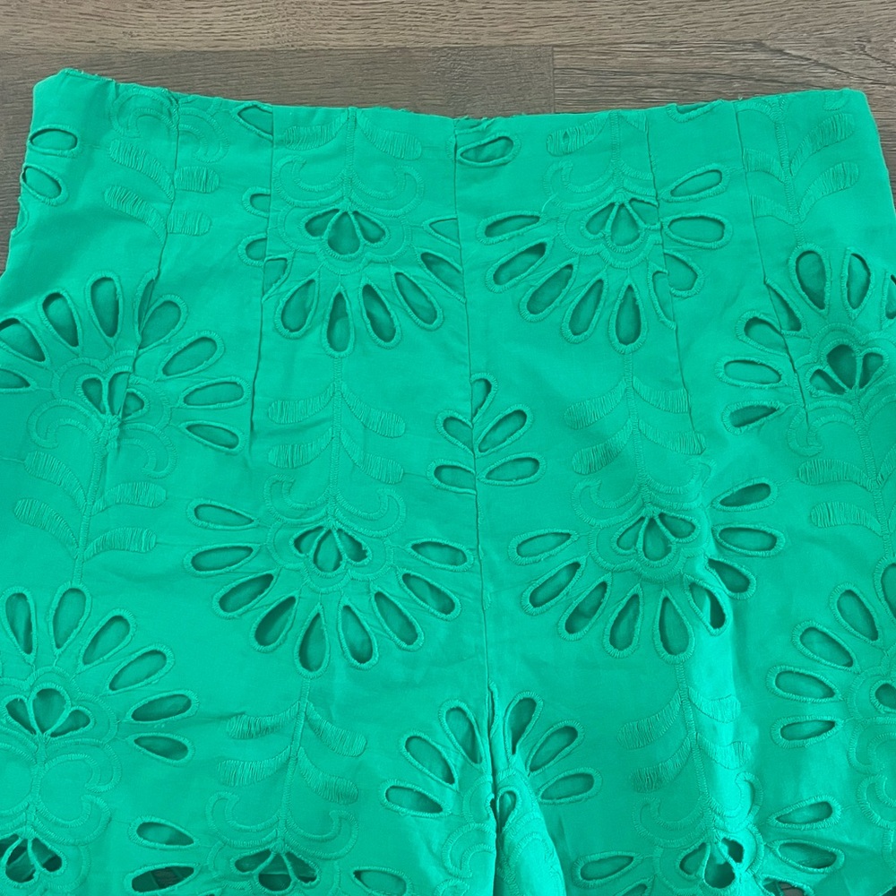 Zara Embroidered Eyelet Shorts High Waisted Emerald Green Bloggers Fav Size XS - Picture 11 of 12